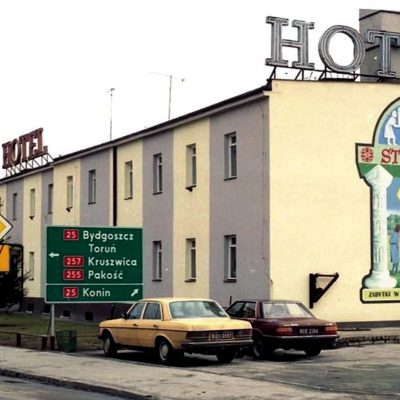 Plac Ignacego Daszyńskiego. Hotel (lata 90. XX w.)