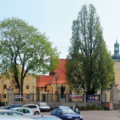 Plac Świętego Wojciecha. Widok z placu na Wzgórze Świętego Wojciecha (2020 r.) kopia