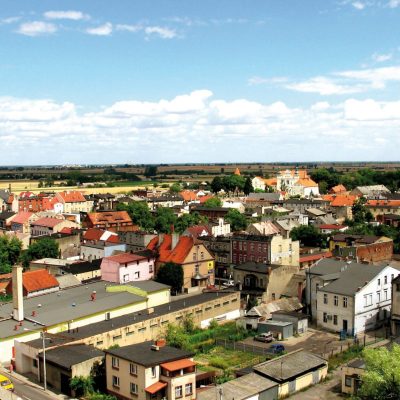 Strzelno. Z wieży ciśnień. Część północno-wschodnia miasta (2006 r.)