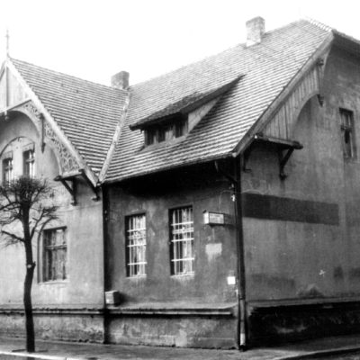 Ulica Gimnazjalna i Cegiełka, była siedziba Komunalnej Kasy Oszczędnościowej i Banku Spółdzielczego (wybudowany ok. 1890 r.) kopia