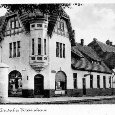 Ulica Gimnazjalna. Karta pocztowa - budynek niemieckich stowarzyszeń w latach okupacji (pierwsza połowa lat 40. XX w.) kopia