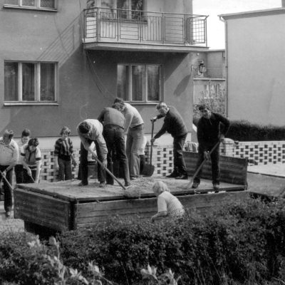 Ulica Jana Kasprowicza. Czyn społeczny przy budowie ulicy (1976 r.)