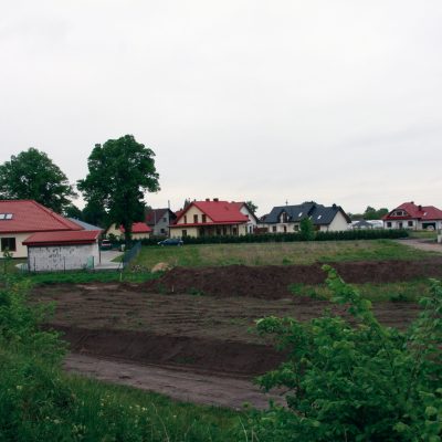 Ulica Jerzego Wojciecha Szulczewskiego. Początki nowego osiedla - z roku na rok domów przybywa (2014 r.)