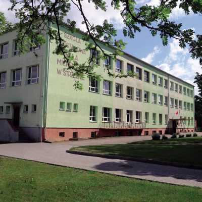 Ulica Kardynała Stefana Wyszyńskiego. Szkoła Podstawowa - widok od strony południowo-zachodniej