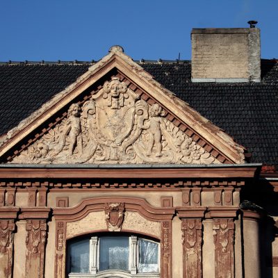 Ulica Powstania Wielkopolskiego 1, fronton domu Kuchla kopia
