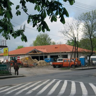 Ulica Raj. Budowa Polomarketu (maj 2005)