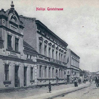 Ulica Świętego Ducha. Pierzeja południowo-zachodnia - karta pocztowa (ok. 1909 r.)