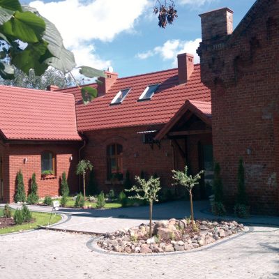 Ulica Tadeusza Kościuszki. Były cmentarz ewangelicki - kaplica przedpogrzebowa z tzw. domem grabarza