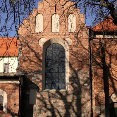 Wzgórze Świętego Wojciecha. Kościół pw. św. Trójcy. Południowe ramię transeptu po gotyckiej przebudowie w XV w. (2007 r.). kopia