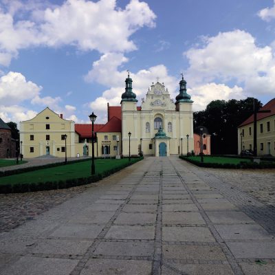 Wzgórze Świętego Wojciecha. Ponorbertański zespół klasztorny - Pomnik historii (2019 r.) kopia